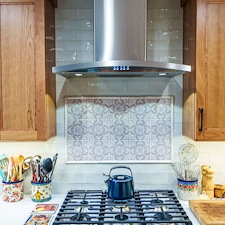 Warm-Inviting-Kitchen-with-Natural-Wood-and-Timeless-Detail 1